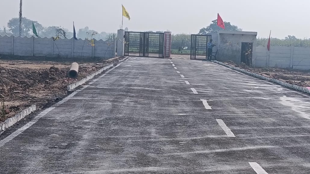 Plot Near Jewar Airport