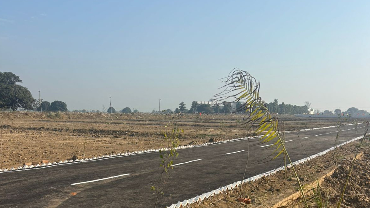 Plot Near Jewar Airport